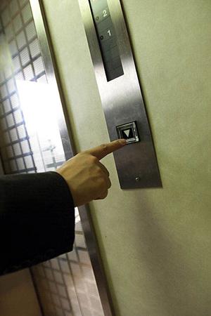 優れたラマン測定装置が必要ならば